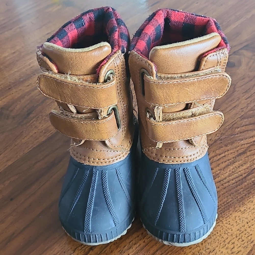 GAP Winter Warm Brown and Black Boots with Velcro Straps (🛍 Bundle ANY 6/$36)